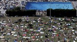 Απολαμβάνοντας τον ήλιο στην Πράγα 